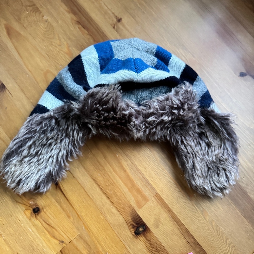 Baby gap toddler winter hat with fur trim